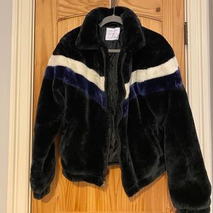 urban outfitters fluffy jacket